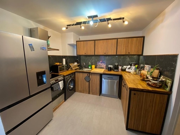 Cuisine ossature en acier et habillage bois