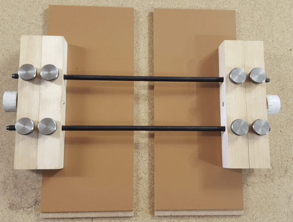 Double guidage parallèle micrométrique pour défonceuse