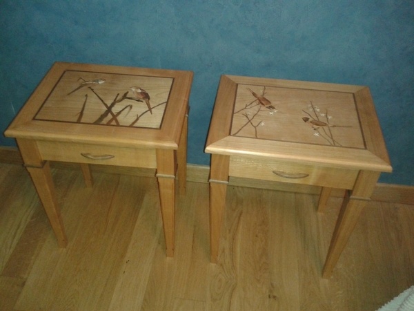 Tables de chevet marquetées
