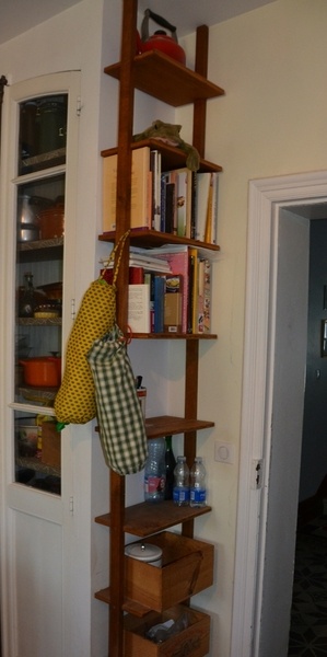 Etagères à deux montants