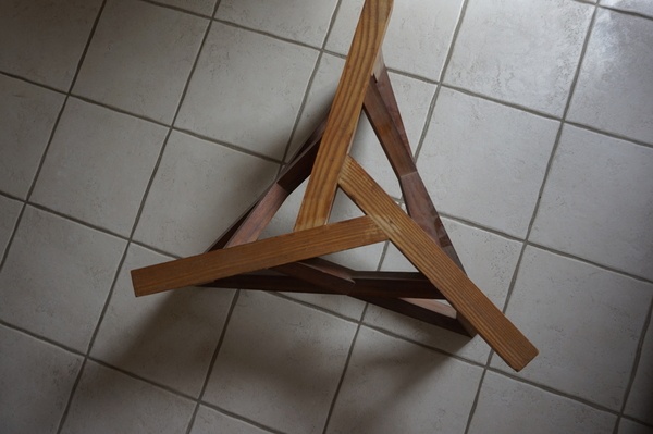 Trépied à dévers.