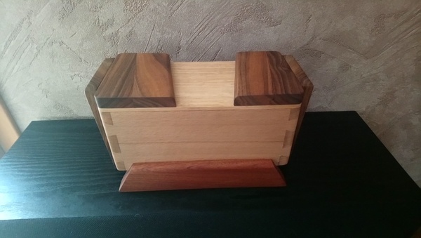 Boite à fermeture d'inspiration japonaise