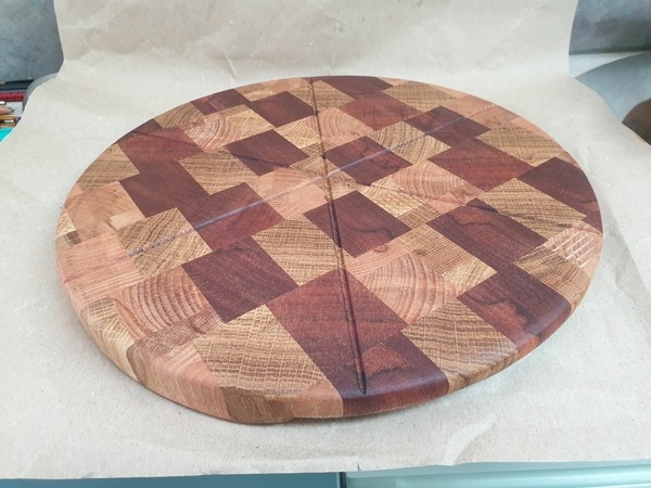 Plat à pizza en bois de bout