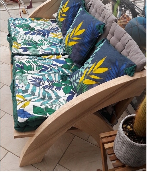 Un fauteuil pour une table