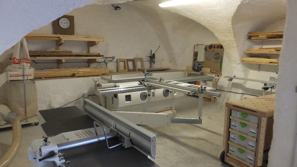 Mon atelier dans une cave voutée