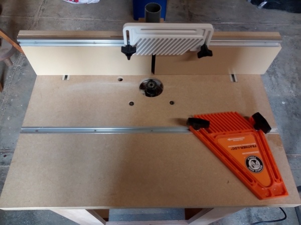 Table pour défonceuse Triton