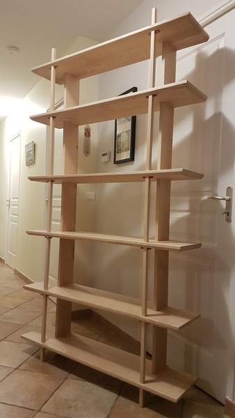 Etagère en frêne