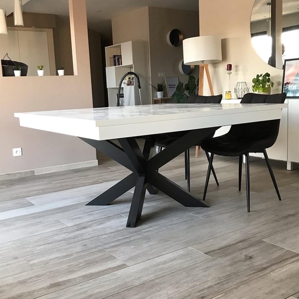 Table moderne