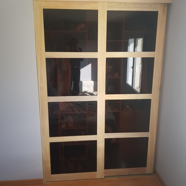 Porte de placare avec étagères