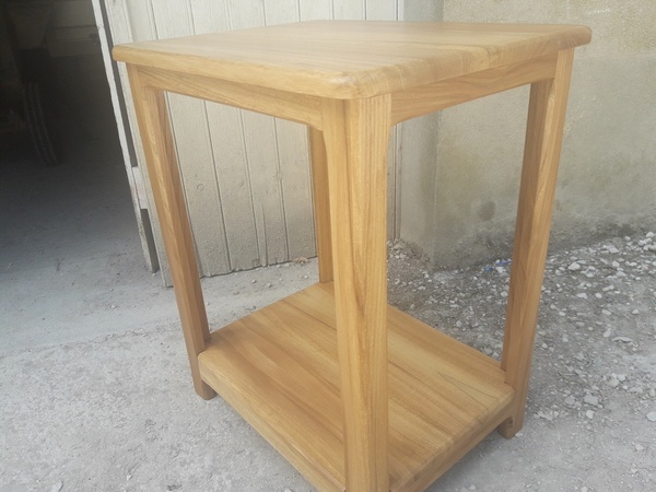 Petite table en frêne