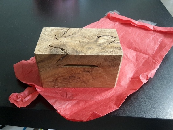 Anneaux et petite boite d'anniversaire