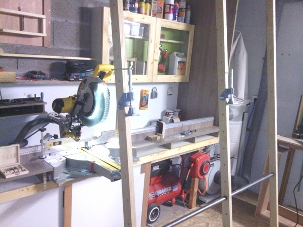 Presse a panneau pliante