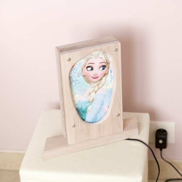 Lampe de petite fille -La reine des Neiges est-elle une lumière ?
