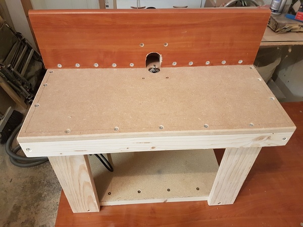 Premiere table de defonceuse