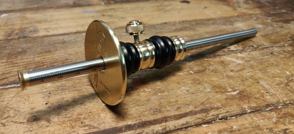 Un trusquin en cadeau