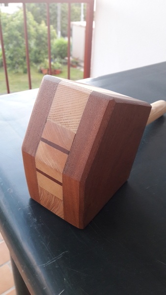 Un petit maillet bois