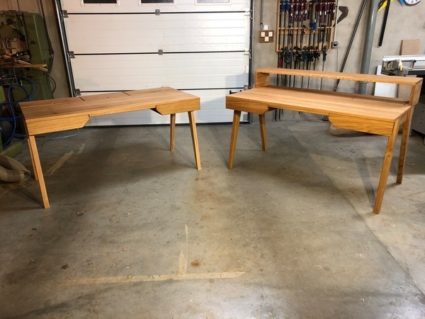 Duo de bureaux contemporains