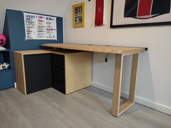 Bureau en frêne et fibra color noir