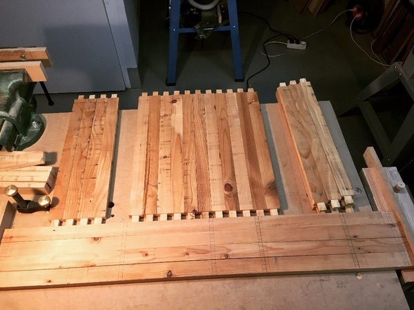 Meuble a chaussure en bois de recup