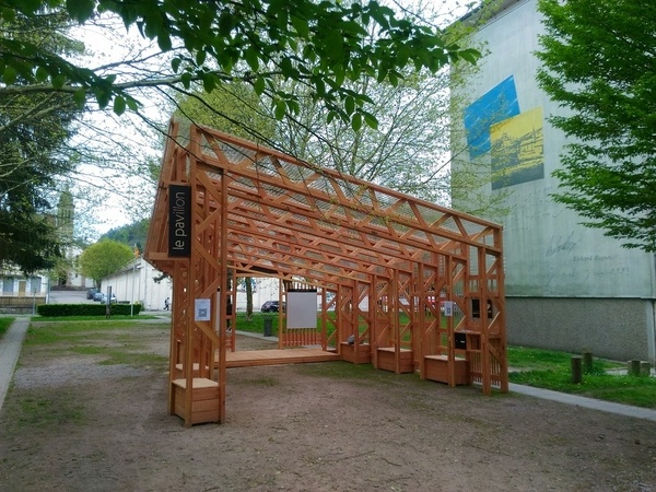Pavillon du projet de co-construction de mobilier urbain