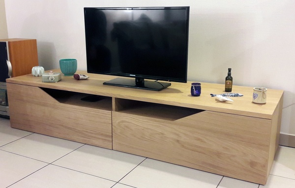 Meuble TV en chêne massif