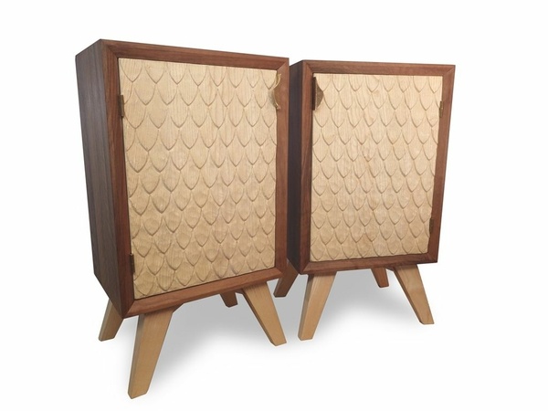 Chevets viking en frêne et noyer