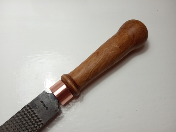 Manche pour râpe à bois