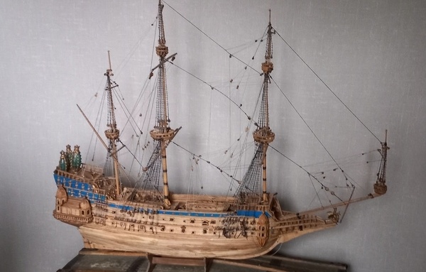 Création au 1/90 ième du navire "  La Couronne" 1200 heures de travail