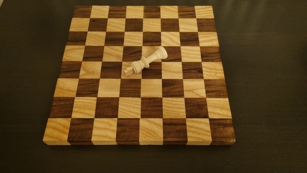 Echiquier en Noyer et Frêne