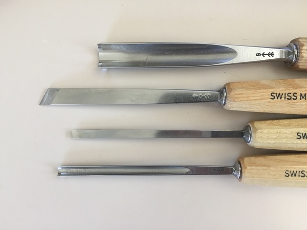 [Pas à pas] Sculpture - le choix parfois difficile des premières gouges ...