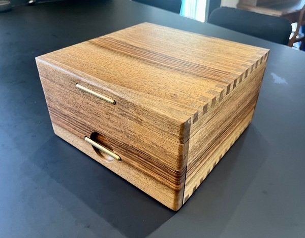 Boite à bijoux en noyer