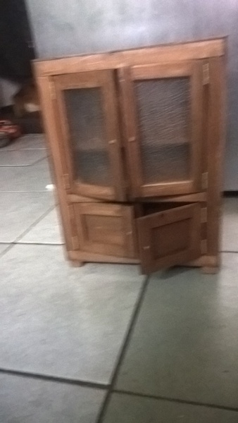 Petit meuble de poupée