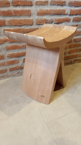 Tabouret façon "Butterfly" 1/2