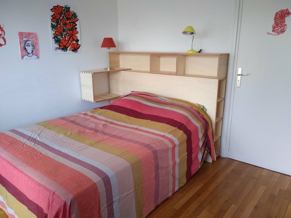 Une tête de lit ... Aux outils à main.