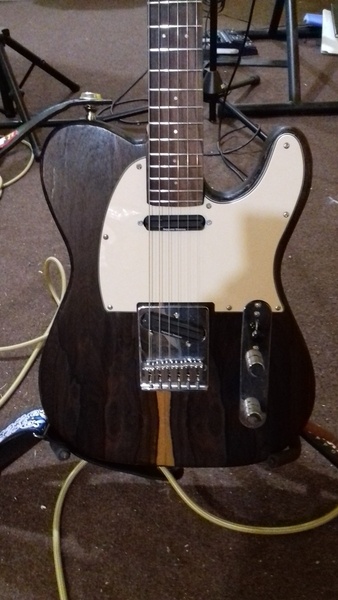 Première guitare électrique - Sept-Nov 2020