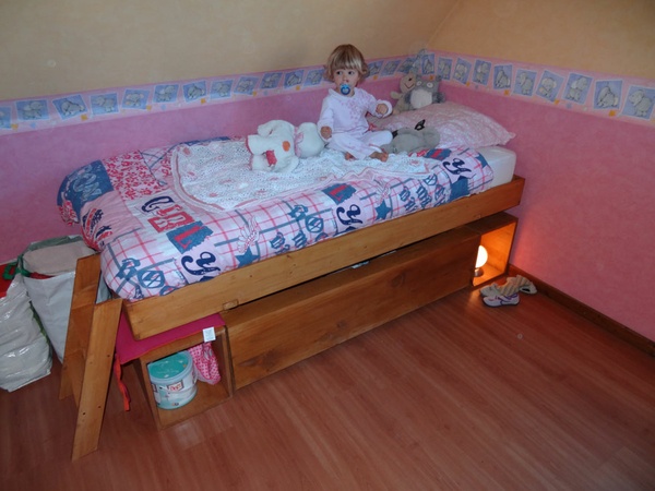 Lit surélevé en lévitation