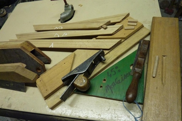 Gabarits de recalage de coupe d'anglet