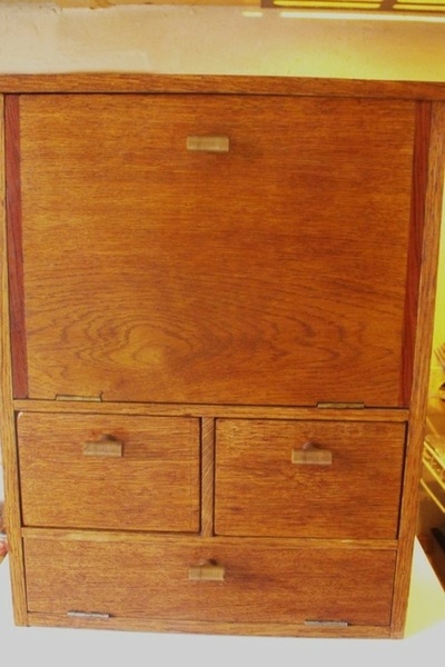 Petit meuble d’écriture