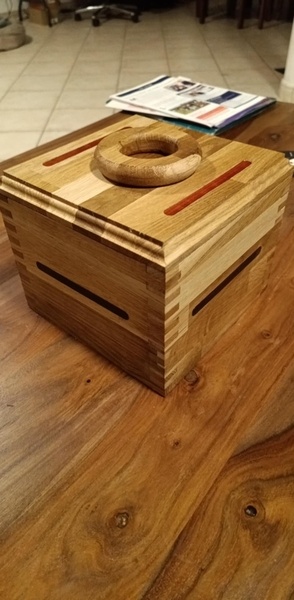 Boîte en Chêne avec inser bois exotiques