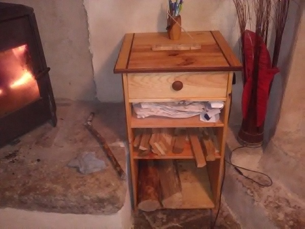 Meuble pour la cheminée