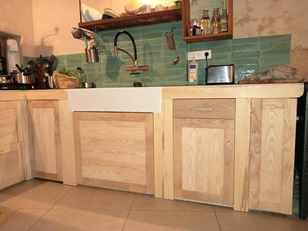 Aménagement d'une cuisine en frêne