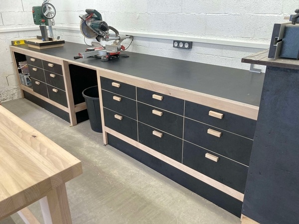 Établis et aménagement du nouvel atelier