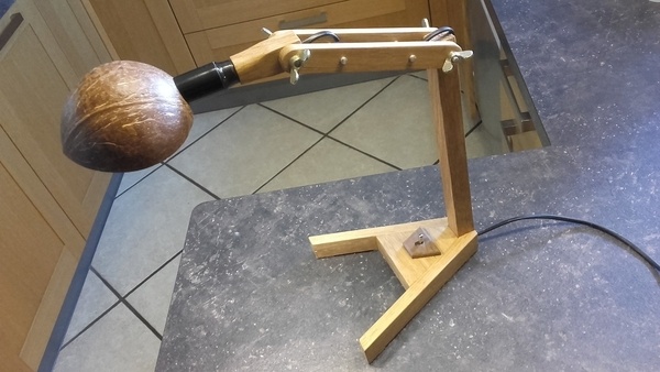 Tite lampe à la noix