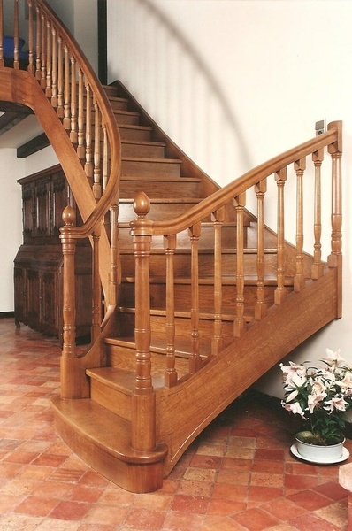 Escalier quartier tournant débillardé