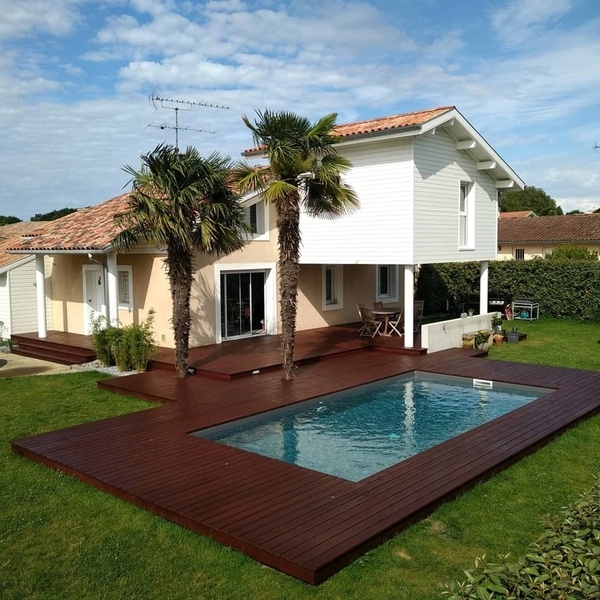 Extension bois sur poteaux métal