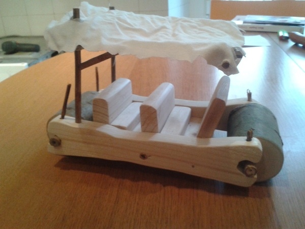 Voiture de la famille Pierrafeu