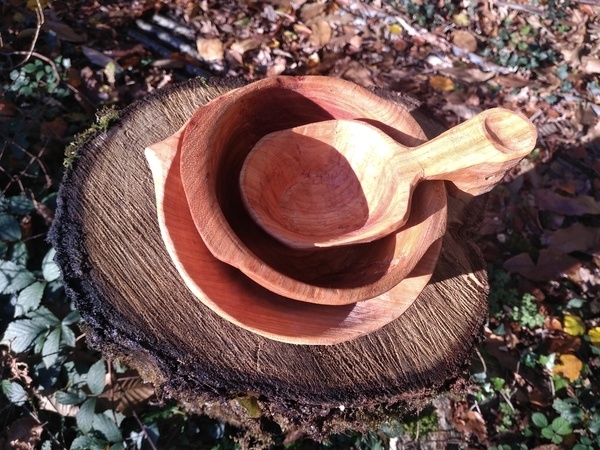 Bol aux gouges, herminette et paroir et autres bols