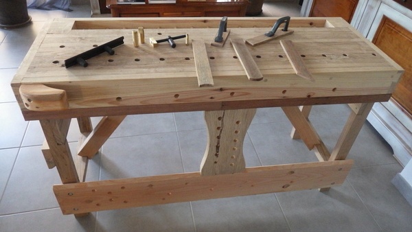 Etabli multifonction pliable pour travail à la main