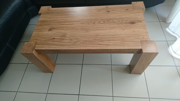 Table basse en chêne.