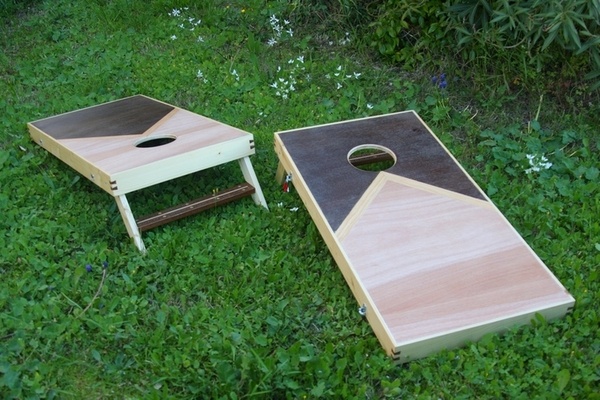 Un jeu de corn hole